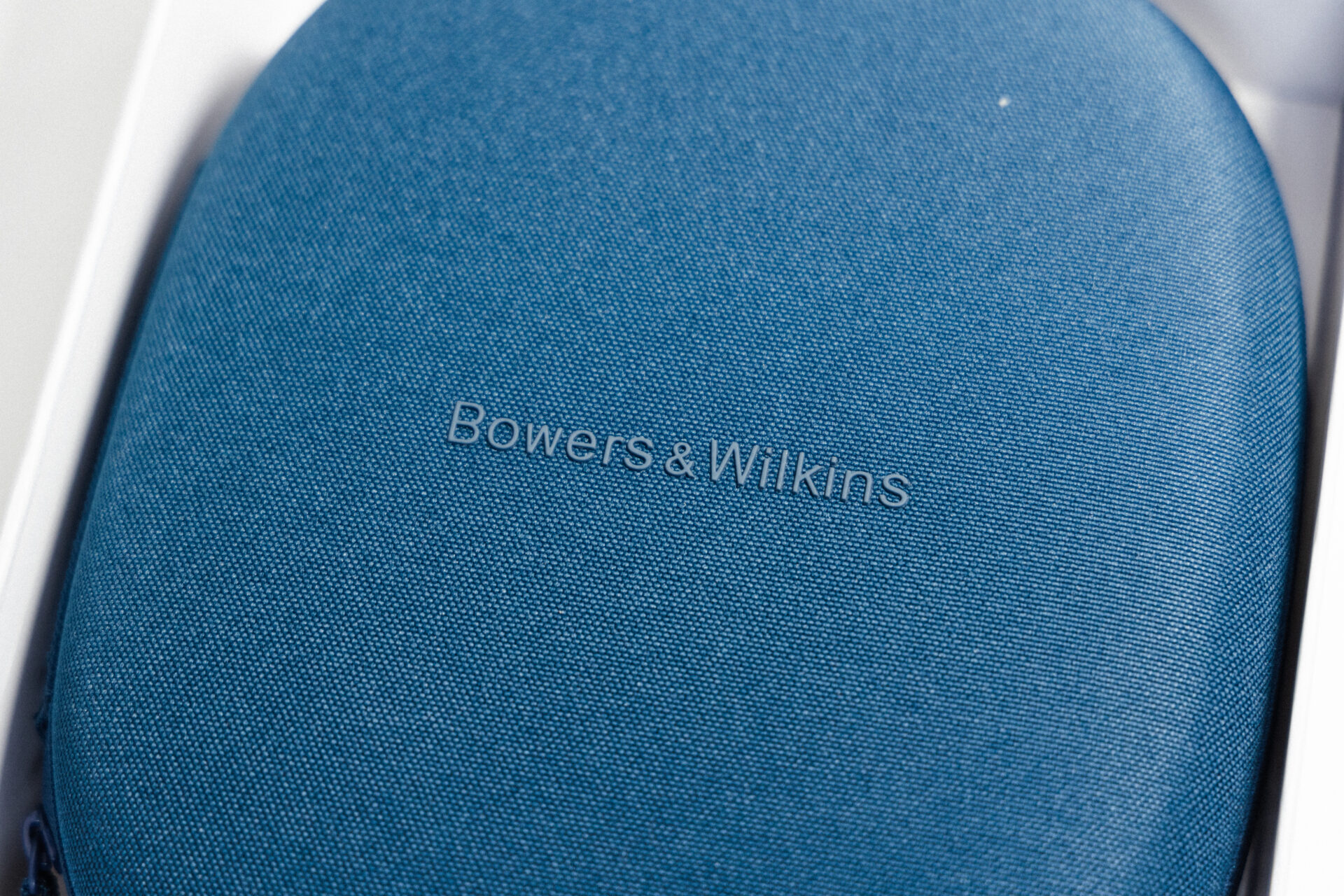 Px7 S2レビュー】Bowers & Wilkins ノイズキャンセリング ヘッドホン
